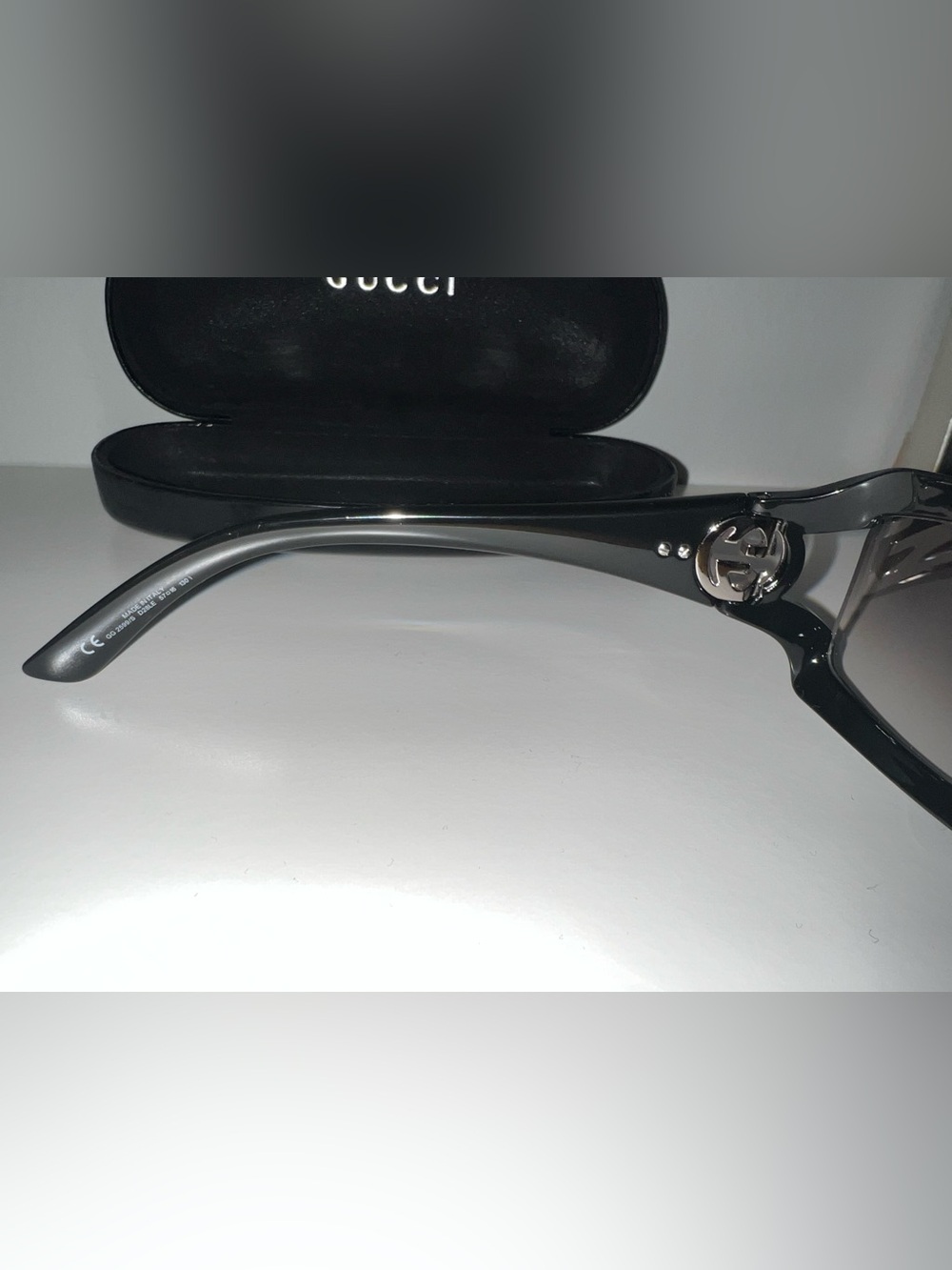 Gucci Women’s Sunglasses - Black - Picture 5 of 12